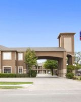 Howard Johnson Express  Lone Star Park