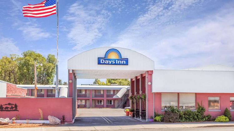 Days Inn Burns Exterior