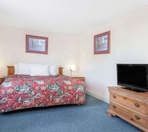 Days Inn Burns Room