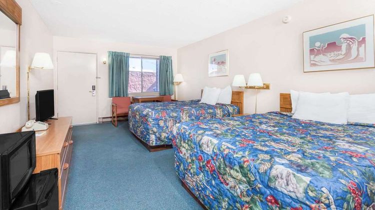 Days Inn Burns Room