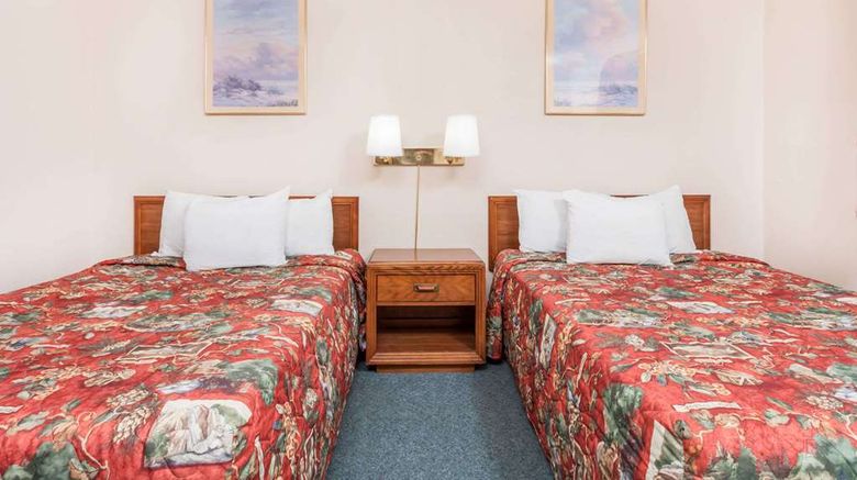 <b>Days Inn Burns Room</b>. Images powered by <a href="https://iceportal.shijigroup.com/" title="IcePortal" target="_blank">IcePortal</a>.