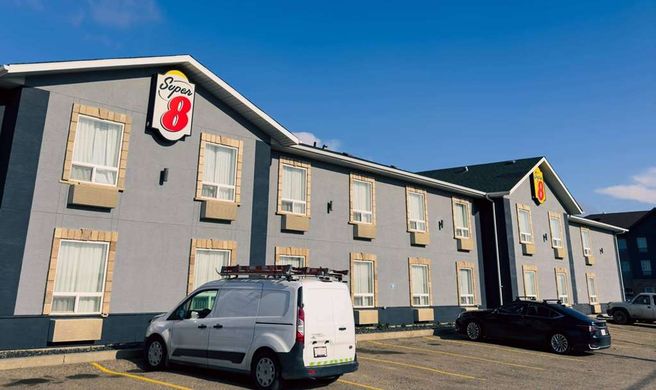 Super 8 Dawson Creek Exterior