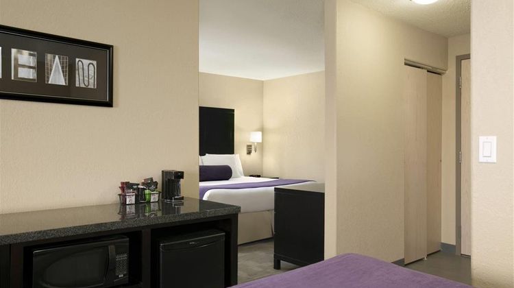 Days Inn Regina Suite