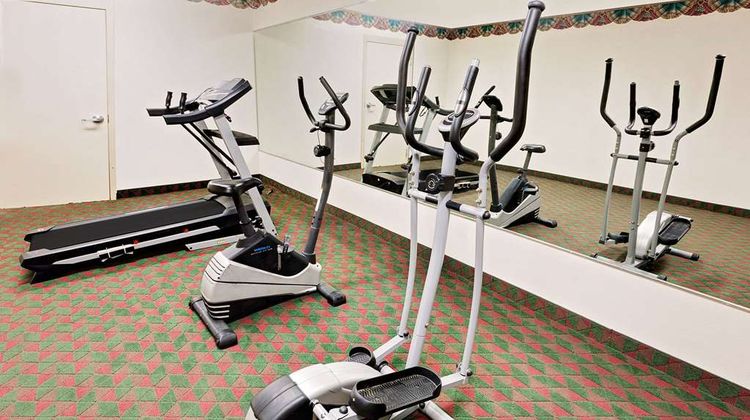 Days Inn & Suites Opelousas Health