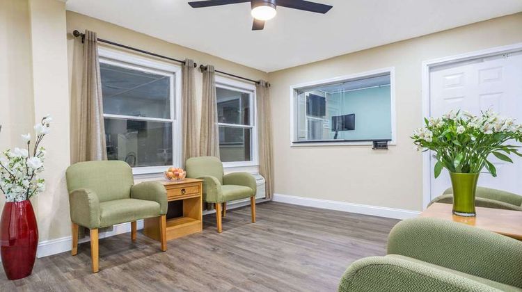 Super 8 Manning Lobby