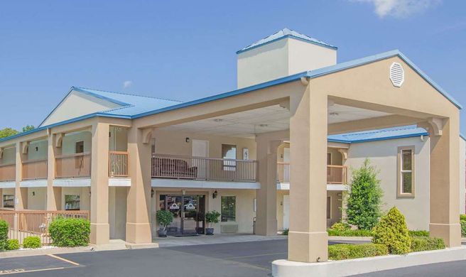 Days Inn & Suites Pine Bluff Exterior