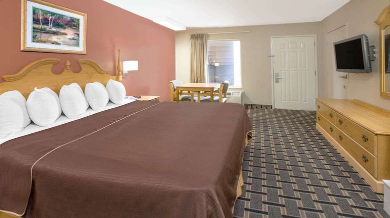 <b>Days Inn & Suites Pine Bluff Room</b>. Images powered by <a href="https://iceportal.shijigroup.com/" title="IcePortal" target="_blank">IcePortal</a>.
