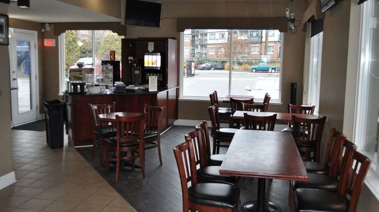 <b>Travelodge Langley City Lobby</b>. Images powered by <a href="https://iceportal.shijigroup.com/" title="IcePortal" target="_blank">IcePortal</a>.