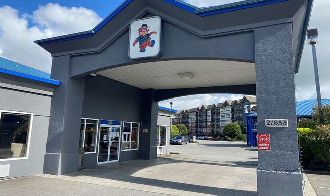 Travelodge Langley City Exterior