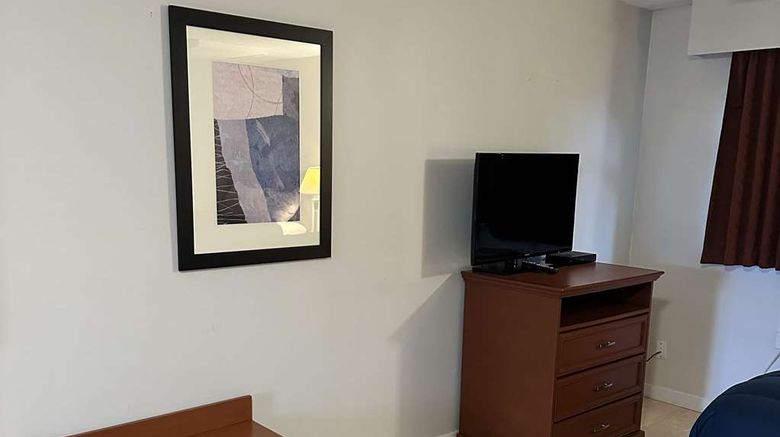 <b>Travelodge Langley City Room</b>. Images powered by <a href="https://iceportal.shijigroup.com/" title="IcePortal" target="_blank">IcePortal</a>.
