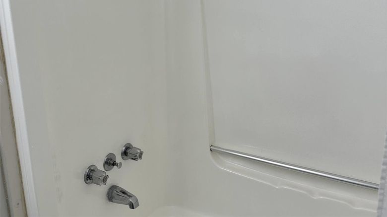 <b>Travelodge Langley City Room</b>. Images powered by <a href="https://iceportal.shijigroup.com/" title="IcePortal" target="_blank">IcePortal</a>.