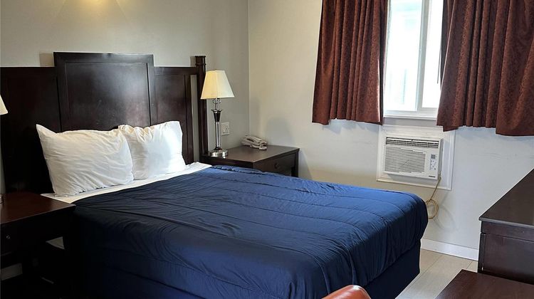 Travelodge Langley City Room