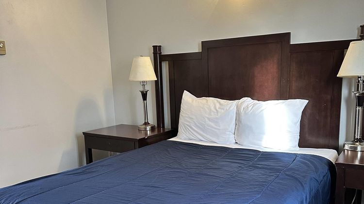 Travelodge Langley City Room