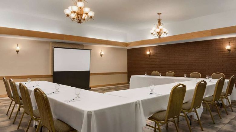 <b>Travelodge Simcoe Meeting</b>. Images powered by <a href="https://iceportal.shijigroup.com/" title="IcePortal" target="_blank">IcePortal</a>.