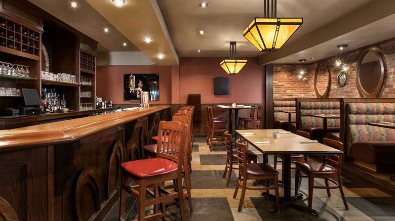 <b>Travelodge Simcoe Restaurant</b>. Images powered by <a href="https://iceportal.shijigroup.com/" title="IcePortal" target="_blank">IcePortal</a>.