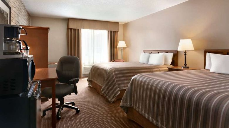 <b>Travelodge Simcoe Room</b>. Images powered by <a href="https://iceportal.shijigroup.com/" title="IcePortal" target="_blank">IcePortal</a>.