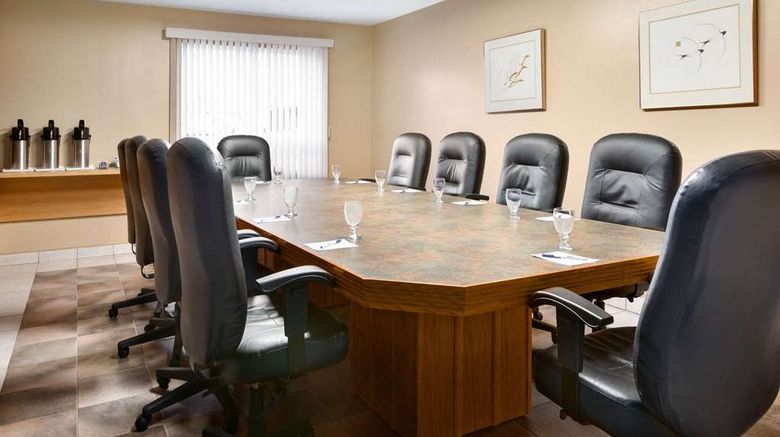 <b>Travelodge Simcoe Meeting</b>. Images powered by <a href="https://iceportal.shijigroup.com/" title="IcePortal" target="_blank">IcePortal</a>.