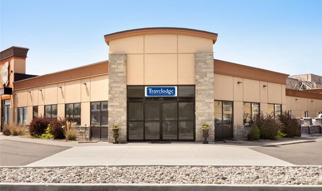 Travelodge Simcoe Exterior