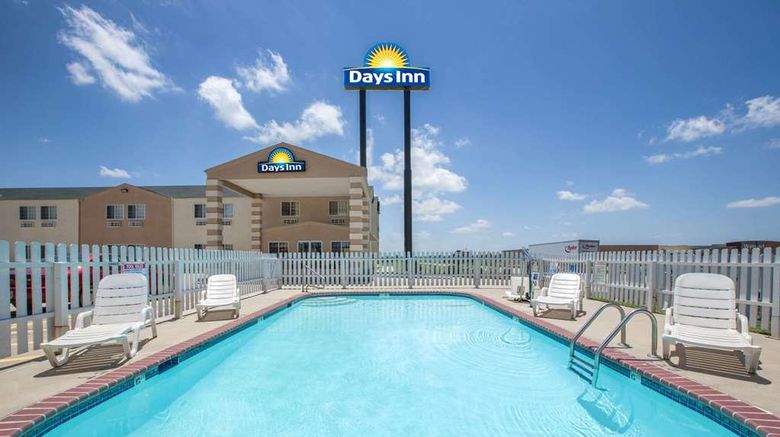 <b>Days Inn Butler Pool</b>. Images powered by <a href="https://iceportal.shijigroup.com/" title="IcePortal" target="_blank">IcePortal</a>.
