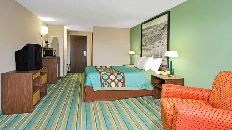 <b>Super 8 Denver Stapleton Room</b>. Images powered by <a href="https://iceportal.shijigroup.com/" title="IcePortal" target="_blank">IcePortal</a>.