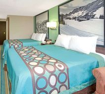 Super 8 Denver Stapleton Room