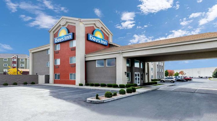 Days Inn Springville Exterior
