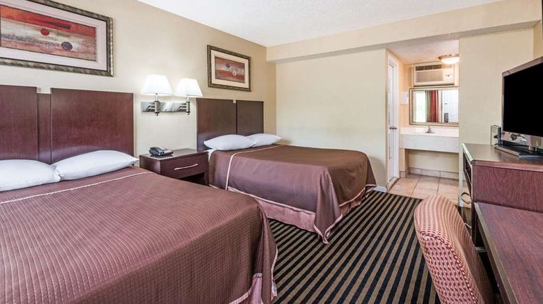 <b>Howard Johnson Hartford South Rocky Hill Room</b>. Images powered by <a href="https://iceportal.shijigroup.com/" title="IcePortal" target="_blank">IcePortal</a>.