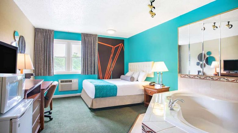 <b>Howard Johnson Hartford South Rocky Hill Suite</b>. Images powered by <a href="https://iceportal.shijigroup.com/" title="IcePortal" target="_blank">IcePortal</a>.