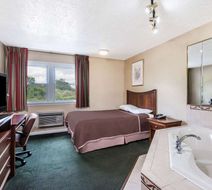 Howard Johnson Hartford South Rocky Hill Room