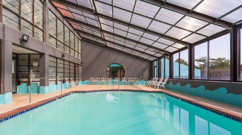 <b>Howard Johnson Inn Williamsburg Pool</b>. Images powered by <a href="https://iceportal.shijigroup.com/" title="IcePortal" target="_blank">IcePortal</a>.