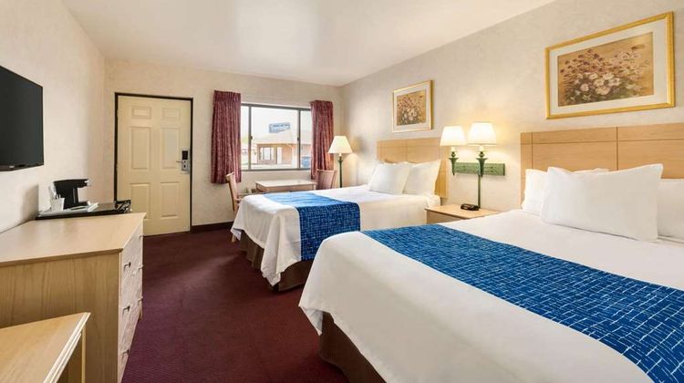 Travelodge Niagara Falls Room