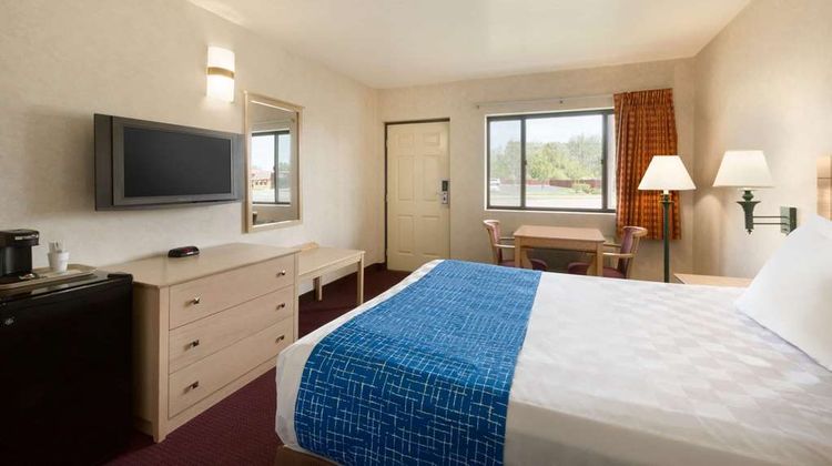 Travelodge Niagara Falls Room