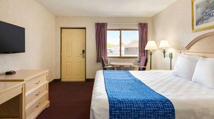 Travelodge Niagara Falls Room
