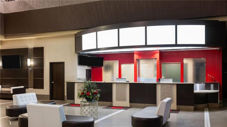 <b>Ramada Plaza Regina Lobby</b>. Images powered by <a href="https://iceportal.shijigroup.com/" title="IcePortal" target="_blank">IcePortal</a>.