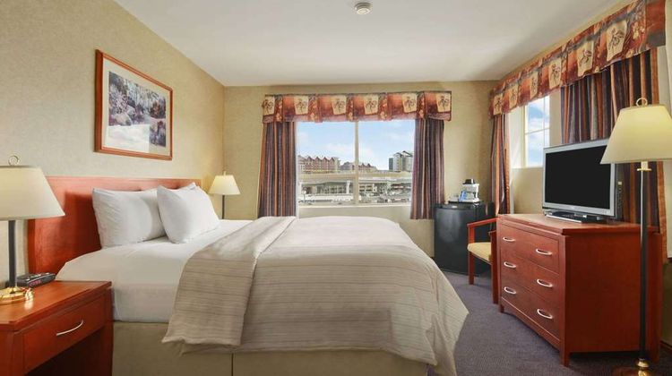 Days Inn Vancouver Airport Room