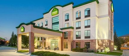 Wingate by Wyndham Fargo Exterior