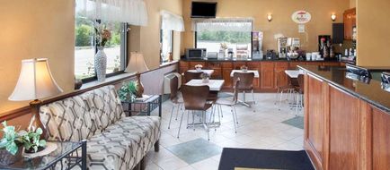 Super 8 Chicago/Rosemont/Ohare/SE Lobby