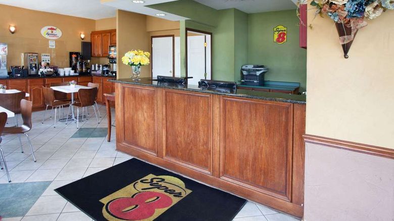 <b>Super 8 Chicago/Rosemont/Ohare/SE Lobby</b>. Images powered by <a href="https://iceportal.shijigroup.com/" title="IcePortal" target="_blank">IcePortal</a>.