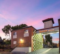 Ramada Poway Exterior