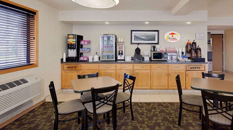 Super 8 Lebanon Restaurant