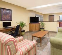 Super 8 Morgantown Lobby