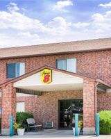 Super 8 Chanute