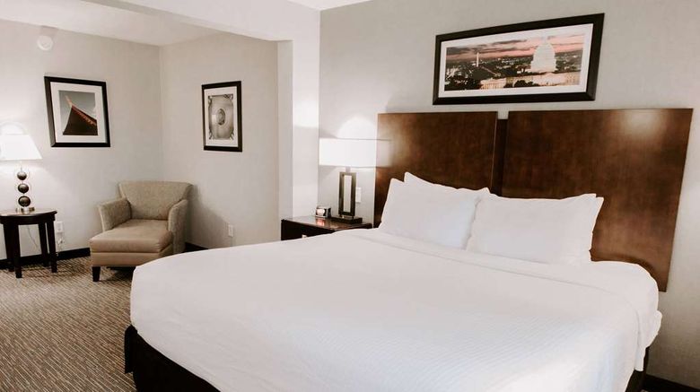 <b>Wingate by Wyndham Chantilly/Dulles Arpt Room</b>. Images powered by <a href="https://iceportal.shijigroup.com/" title="IcePortal" target="_blank">IcePortal</a>.