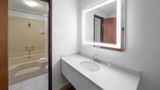 Super 8 Rock Port Suite