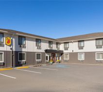 Super 8 Rock Port Exterior