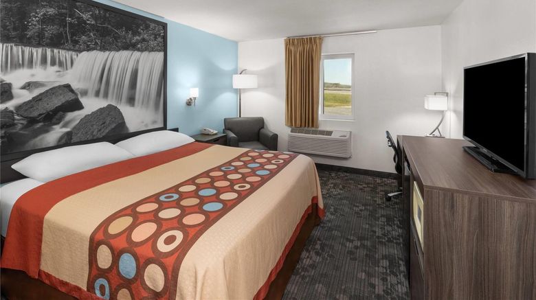 <b>Super 8 Rock Port Room</b>. Images powered by <a href="https://iceportal.shijigroup.com/" title="IcePortal" target="_blank">IcePortal</a>.