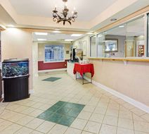 Super 8 Salisbury Lobby