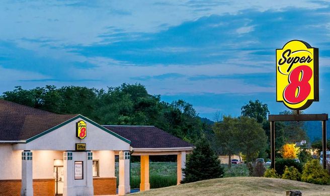 Super 8 Newcomerstown Exterior