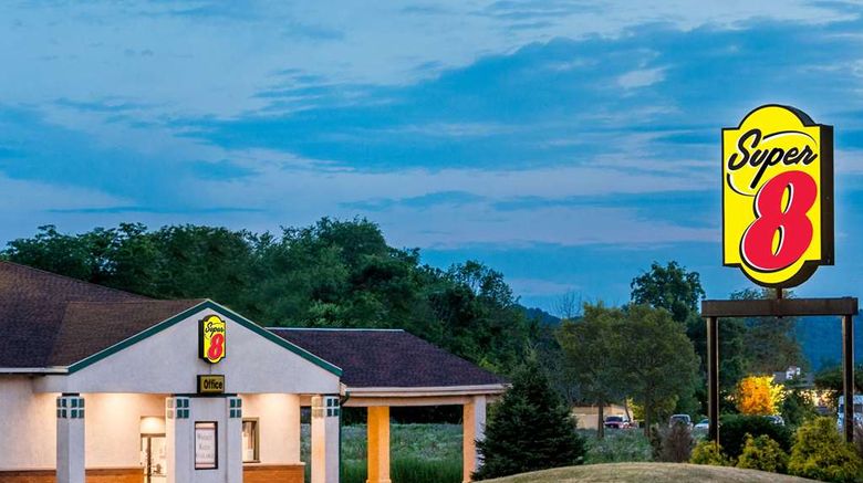 Super 8 Newcomerstown Exterior. Images powered by <a href="https://iceportal.shijigroup.com" target="_blank" rel="noopener">Ice Portal</a>.