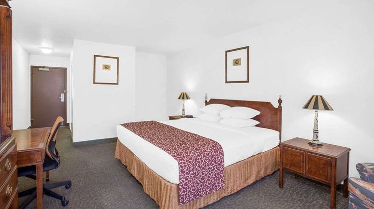 Ramada Barstow Room